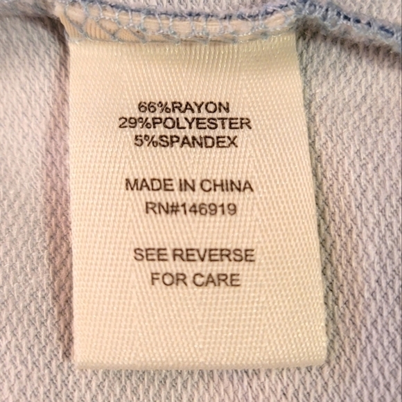 Mudd Sweatshirt NWT - Picture 9 of 9